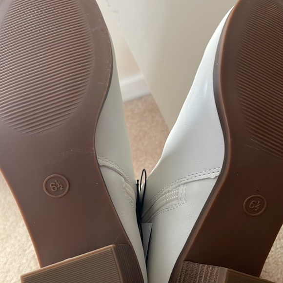 Womens New Universal Thread Long White Heel Boots - Picture 8 of 8